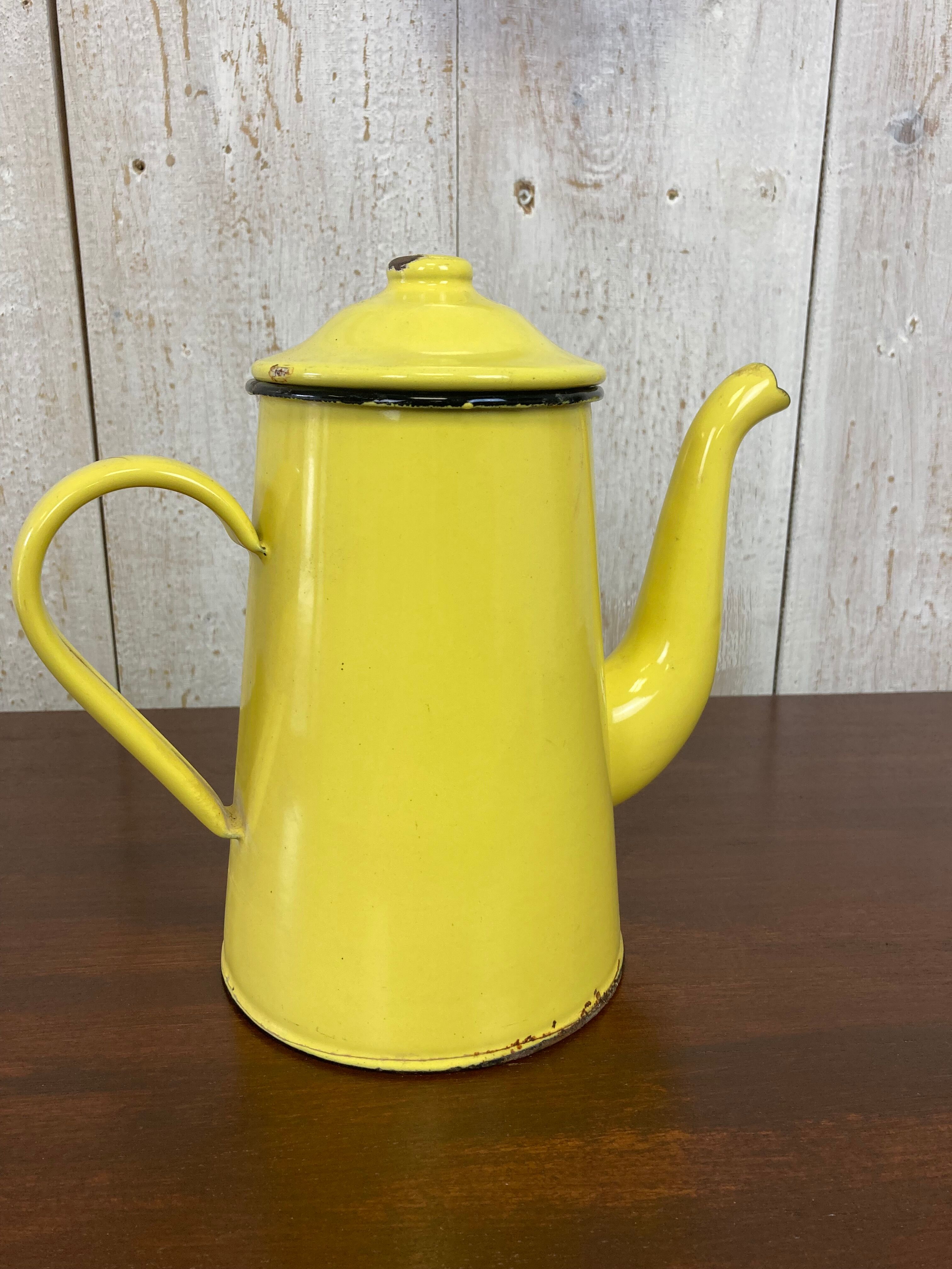 Yellow enamelled coffee maker