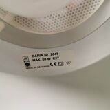 Lampe suspendue de conception danoise, par JEKA (fermée au début des années 90) modèle Dania