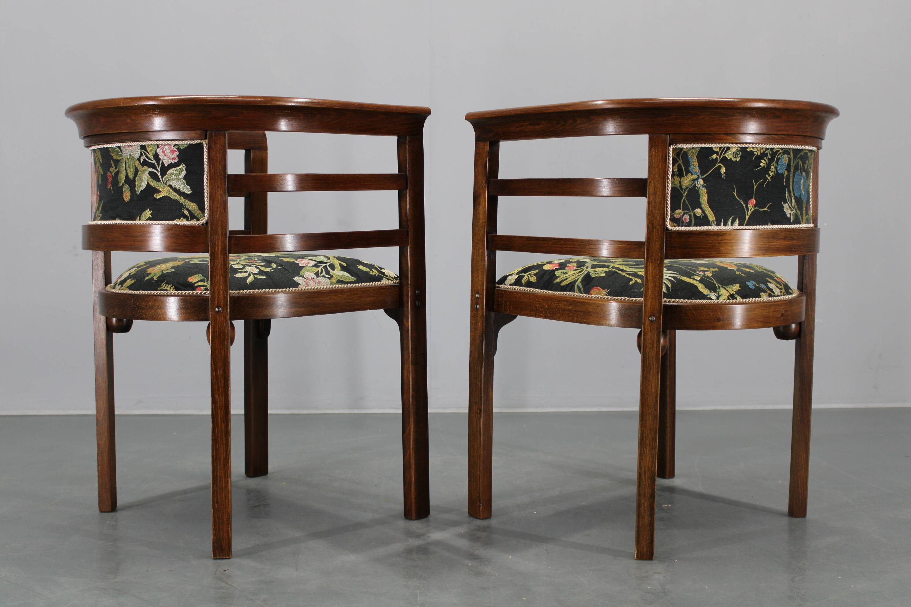 1930s pair of restored Thonet armchairs, Czechoslovakia