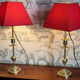 Duo de lampes en laiton abat-jour rouge