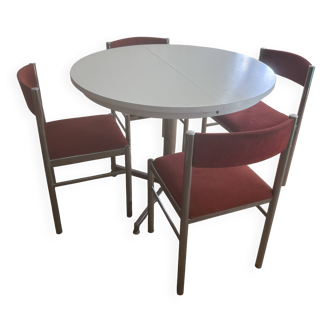 Vintage 1970s table and 4 chairs set.