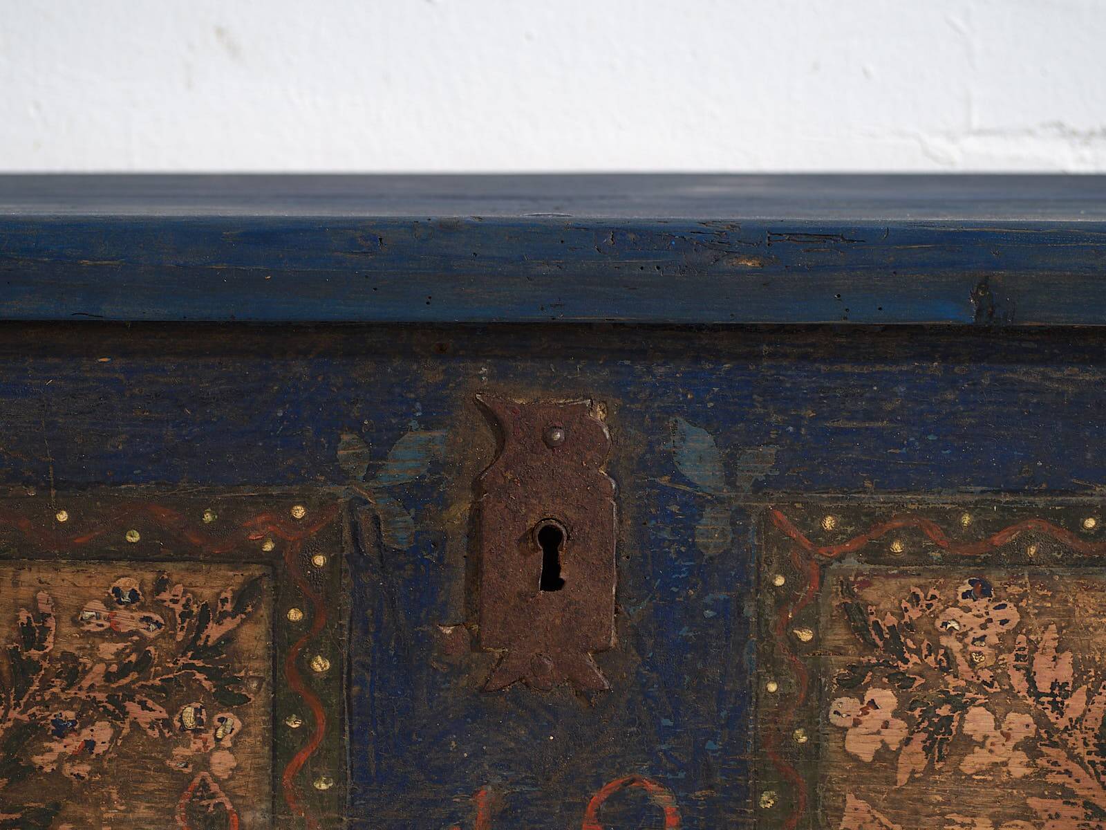 Antique navy blue bridal trunk (1855)