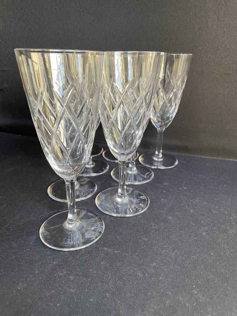 8 champagne flutes - cut crystal – cristalleries royales de champagne