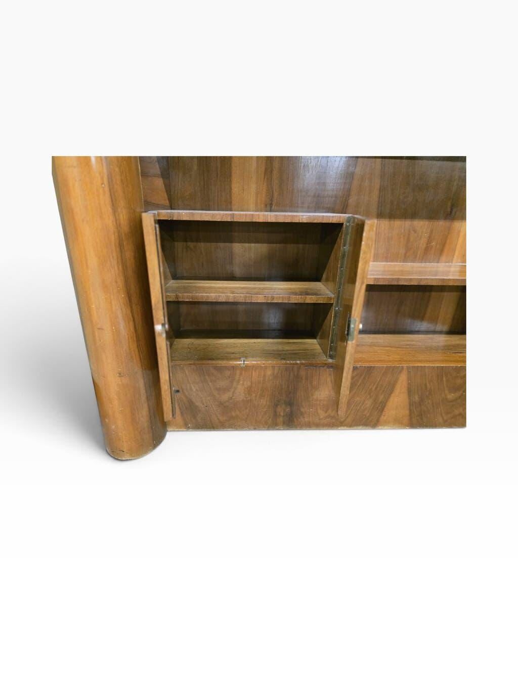 Armoire étagère art déco vintage courbée en bois
