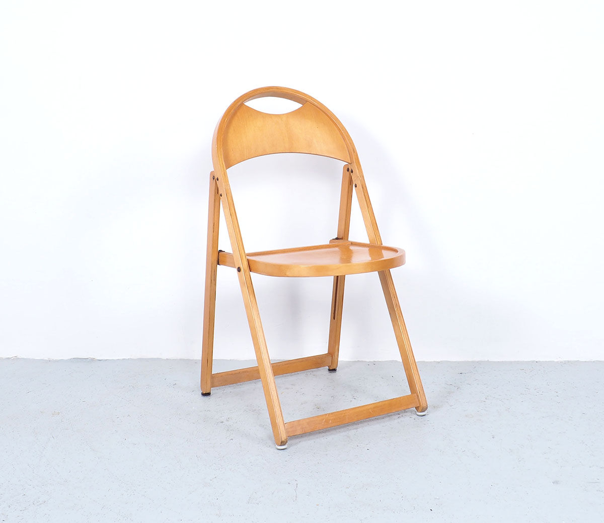 4 chaises pliantes vintage en bois d’OTK, années 1950