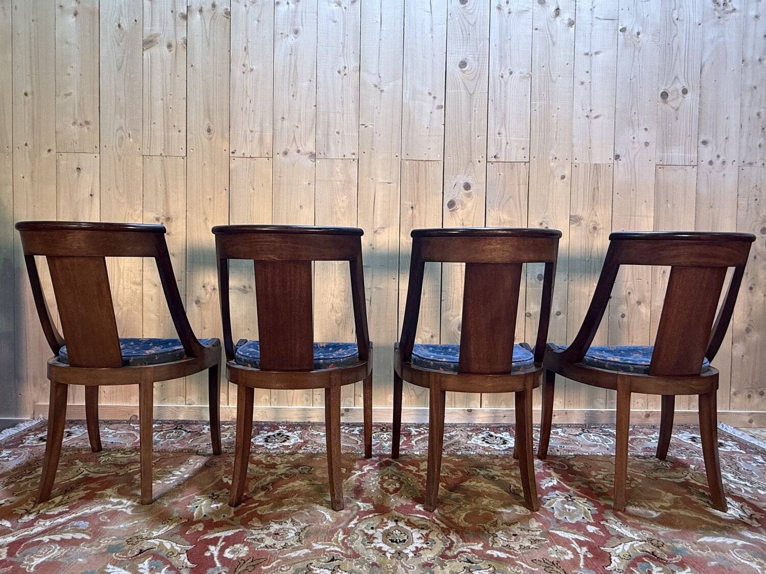 Set of 4 "Gondole" chairs in Empire style made of mahogany.