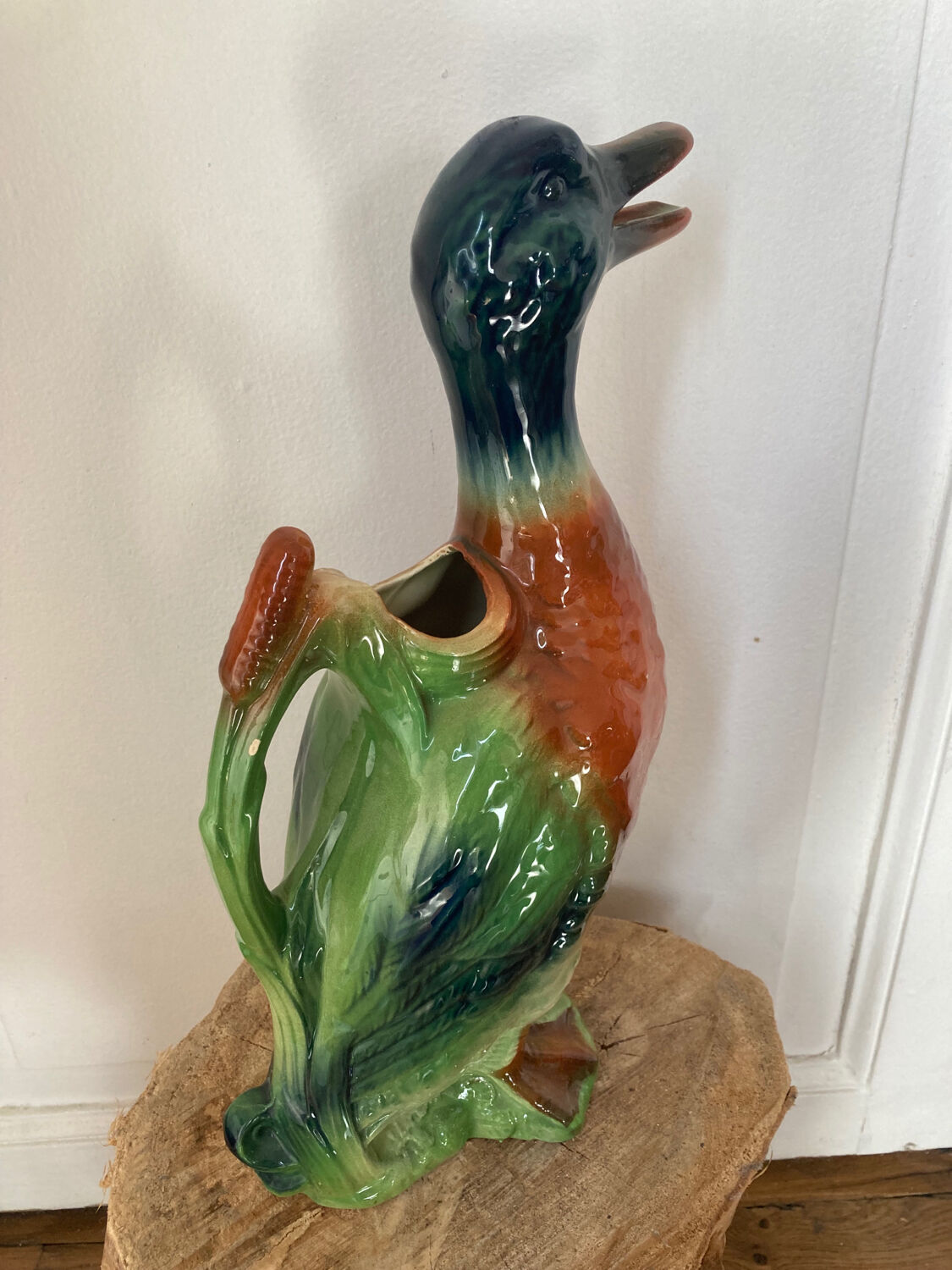 Duck pitcher