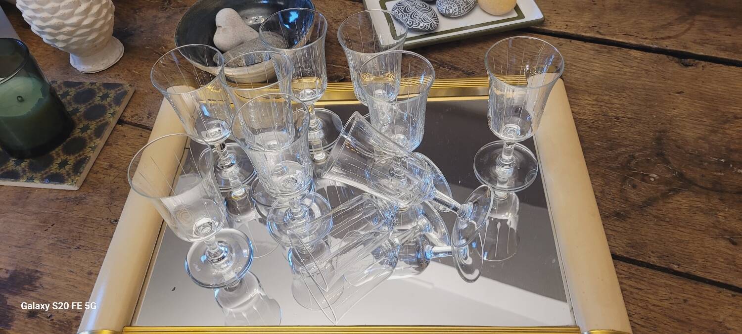 60's chiseled glass stemware