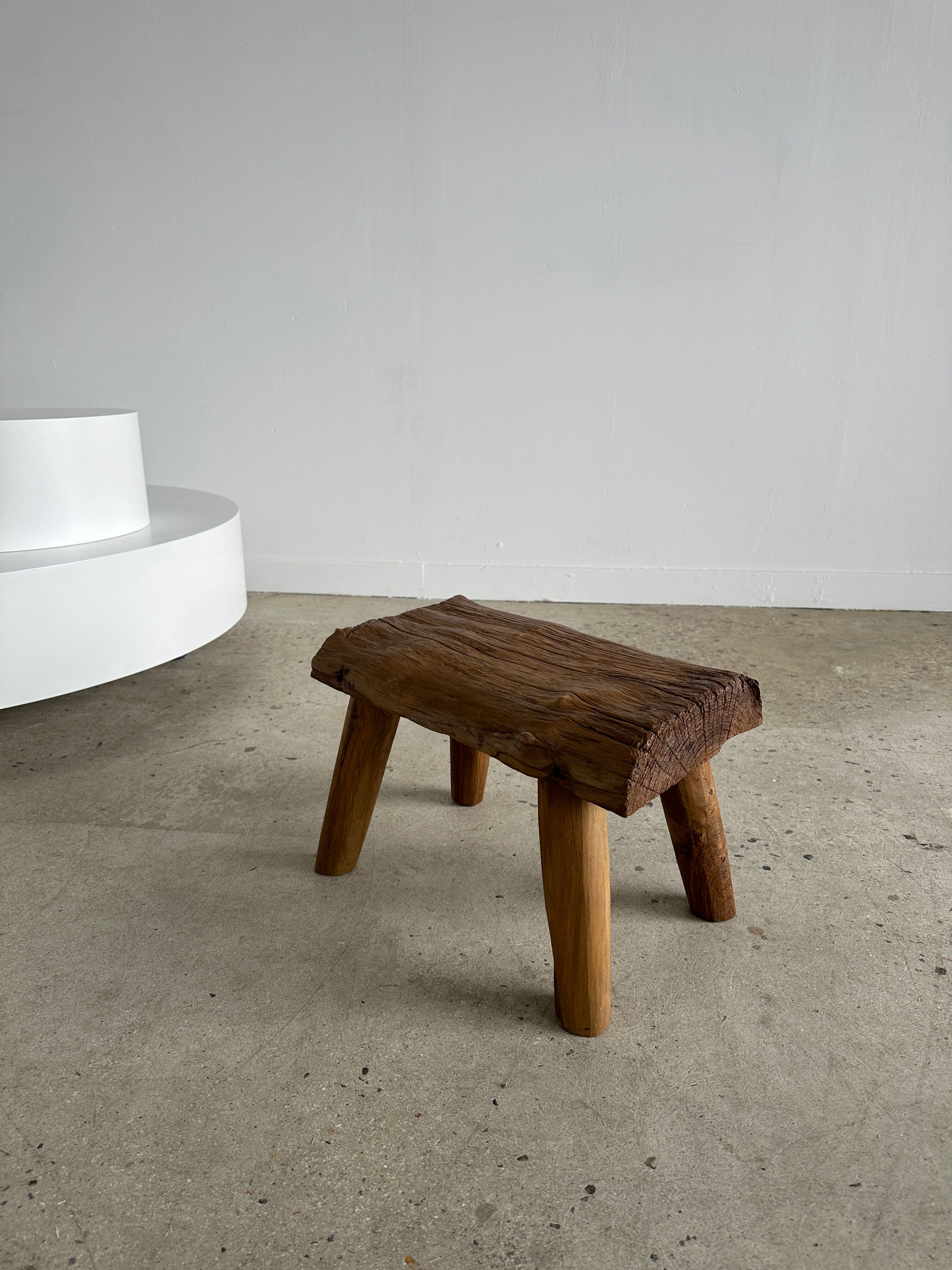 Stool in blond teak