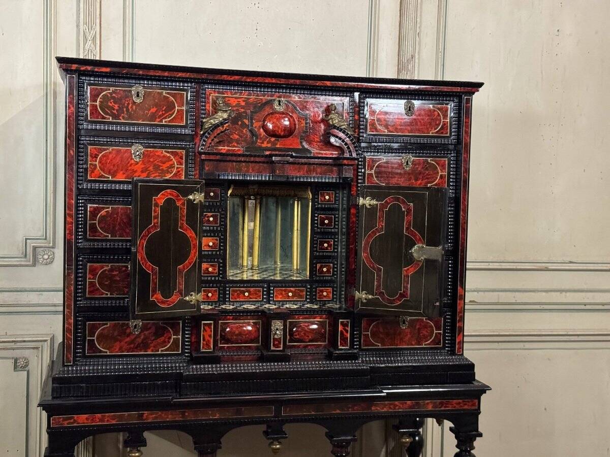 Important Antwerp cabinet in tortoiseshell, ebony and bronze, 17th century