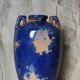 Vase bleu tacheté