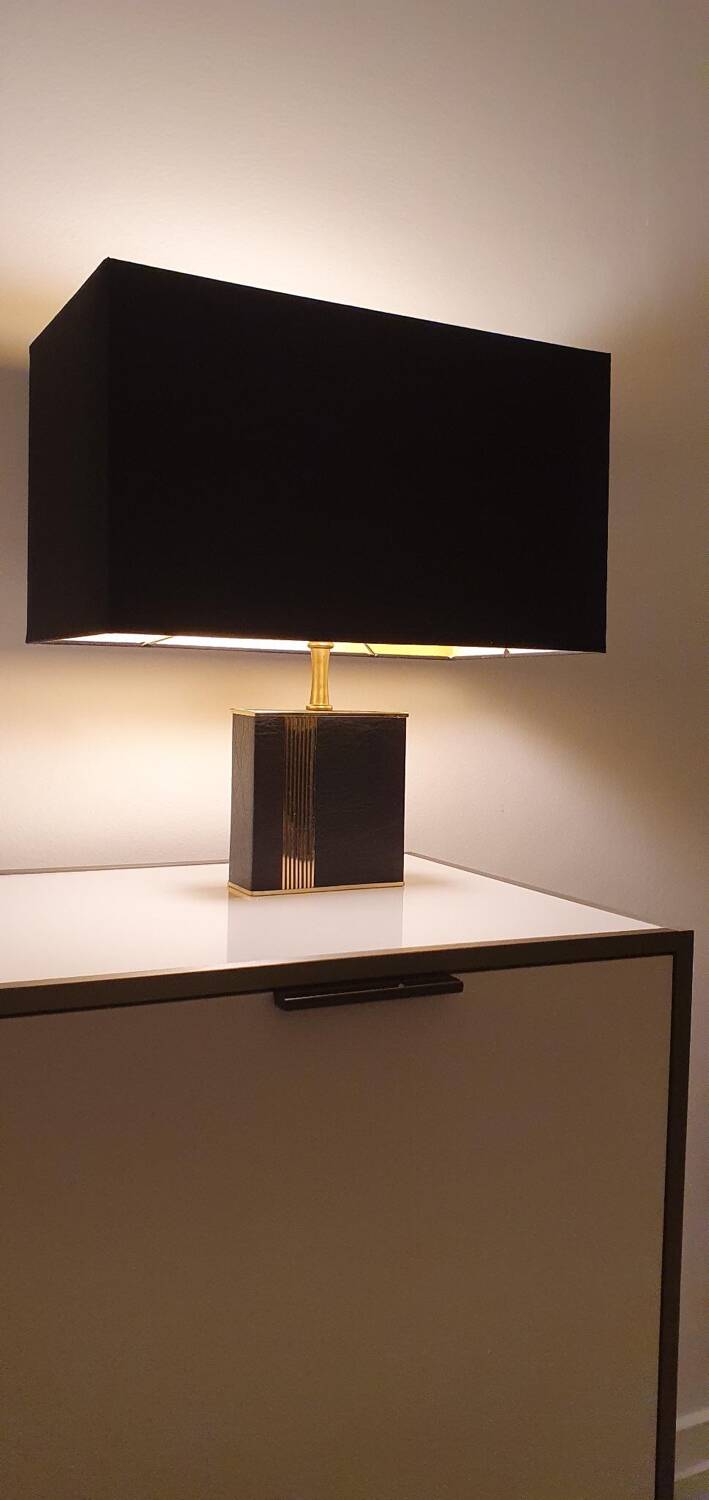 Lampe années 70 en laiton doré et cuir noir
