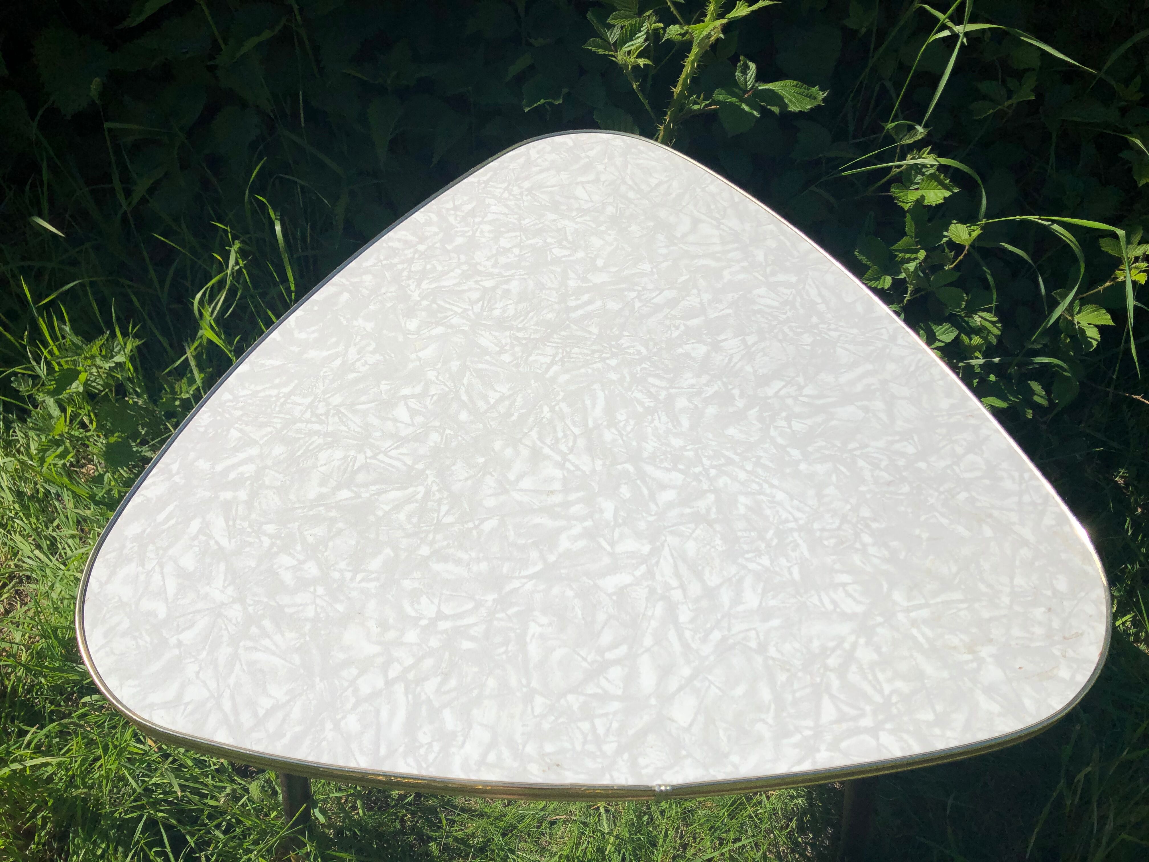 Tripod table end of sofa formica vintage 60s