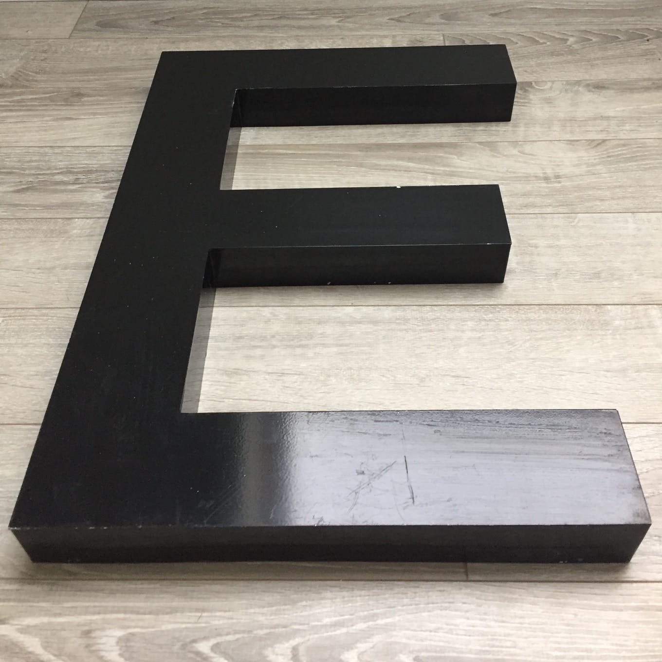 Letter e of 59cm
