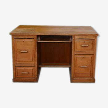 Adult administrative desk