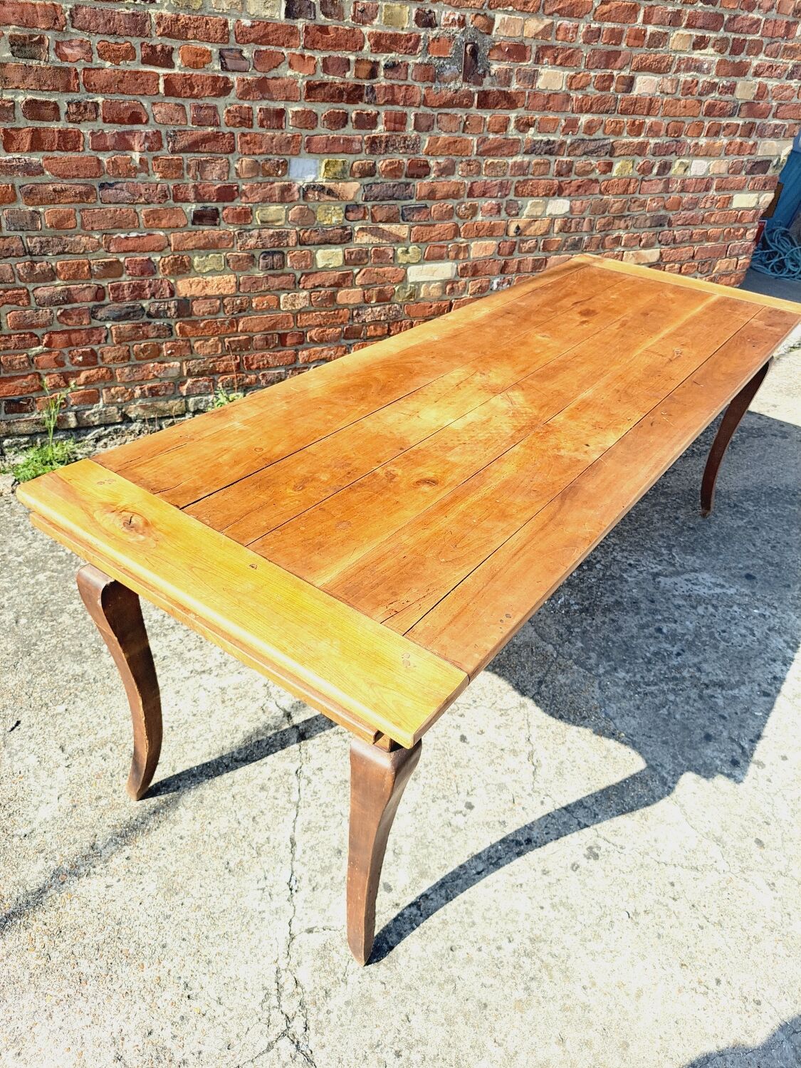 Farmhouse table with drawer and extension