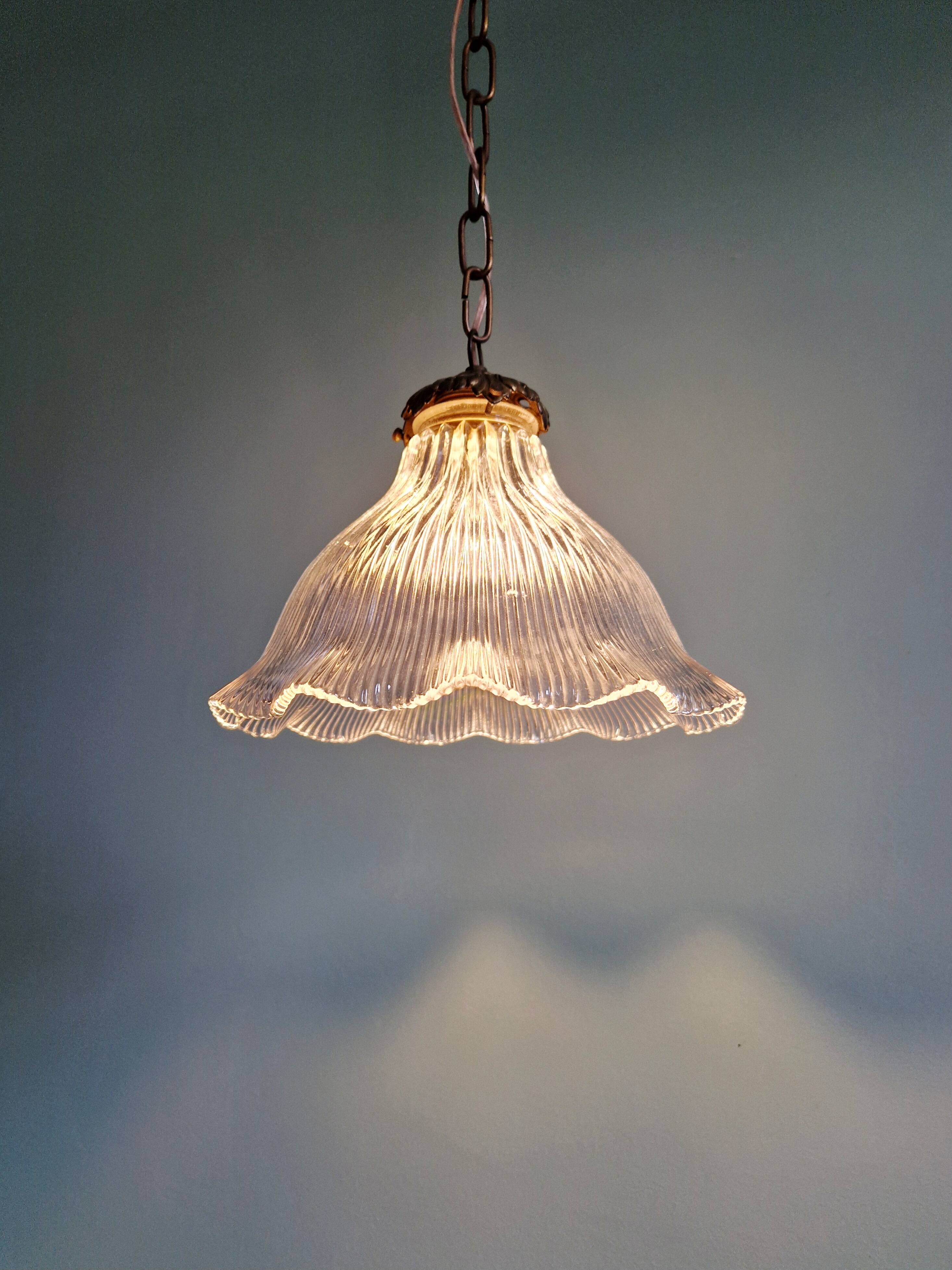 Suspension Holophane in ribbed transparent glass, 1930s