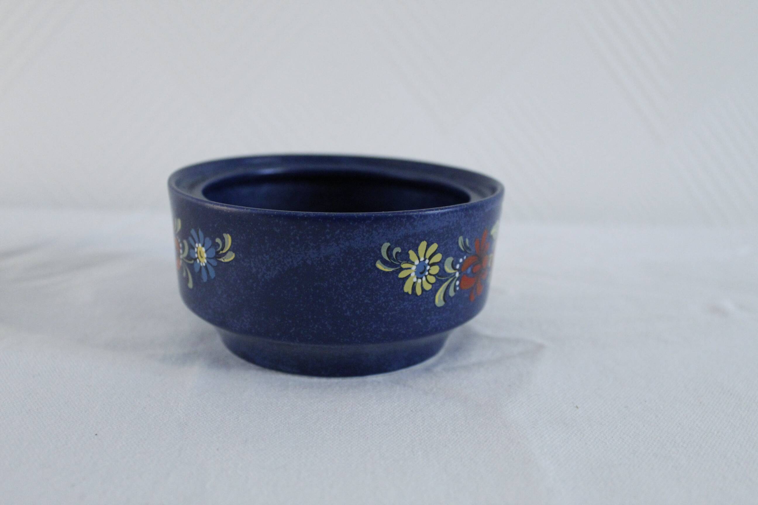 Vintage coffee set - blue and red flower patterns