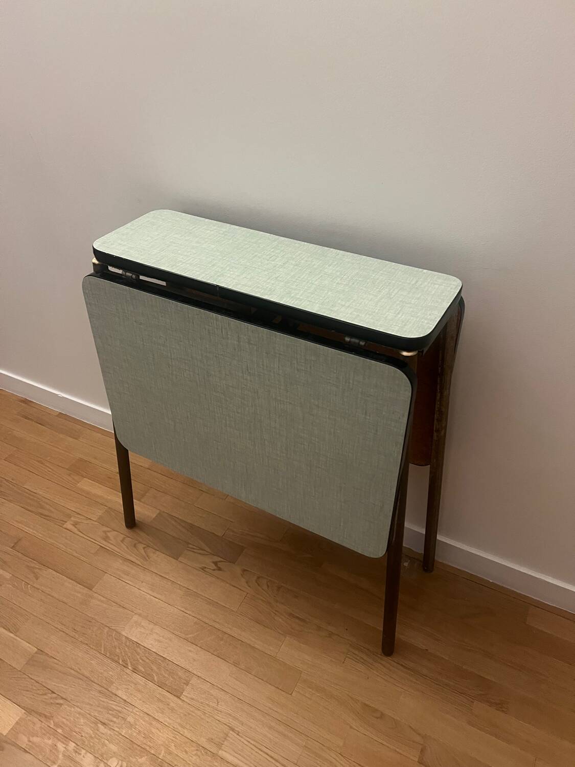 Table pliante en Formica