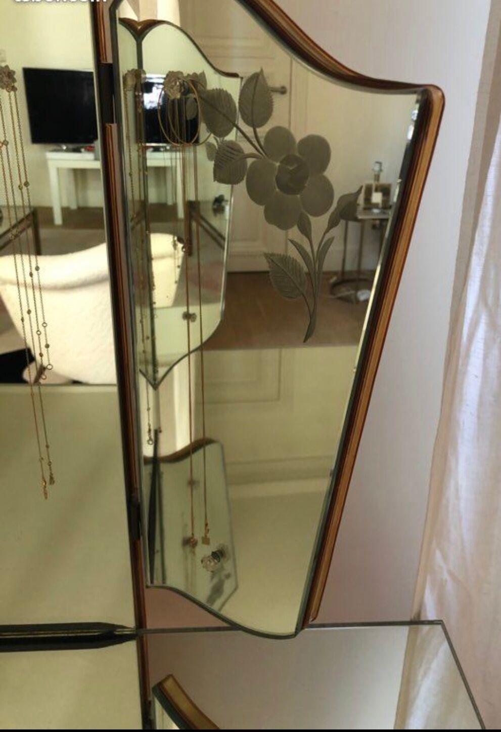 Venetian style mirror dressing table