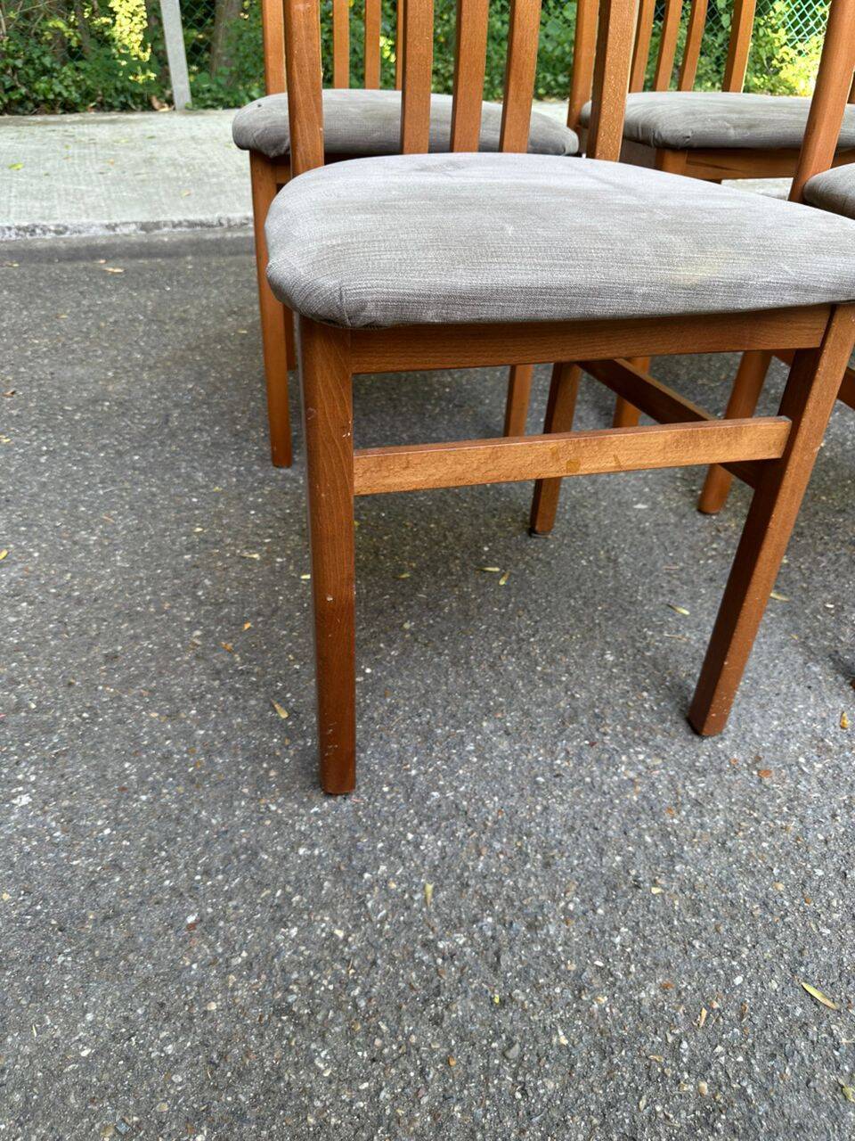 6 Scandinavian dining chairs in solid wood and grey fabric Denmark