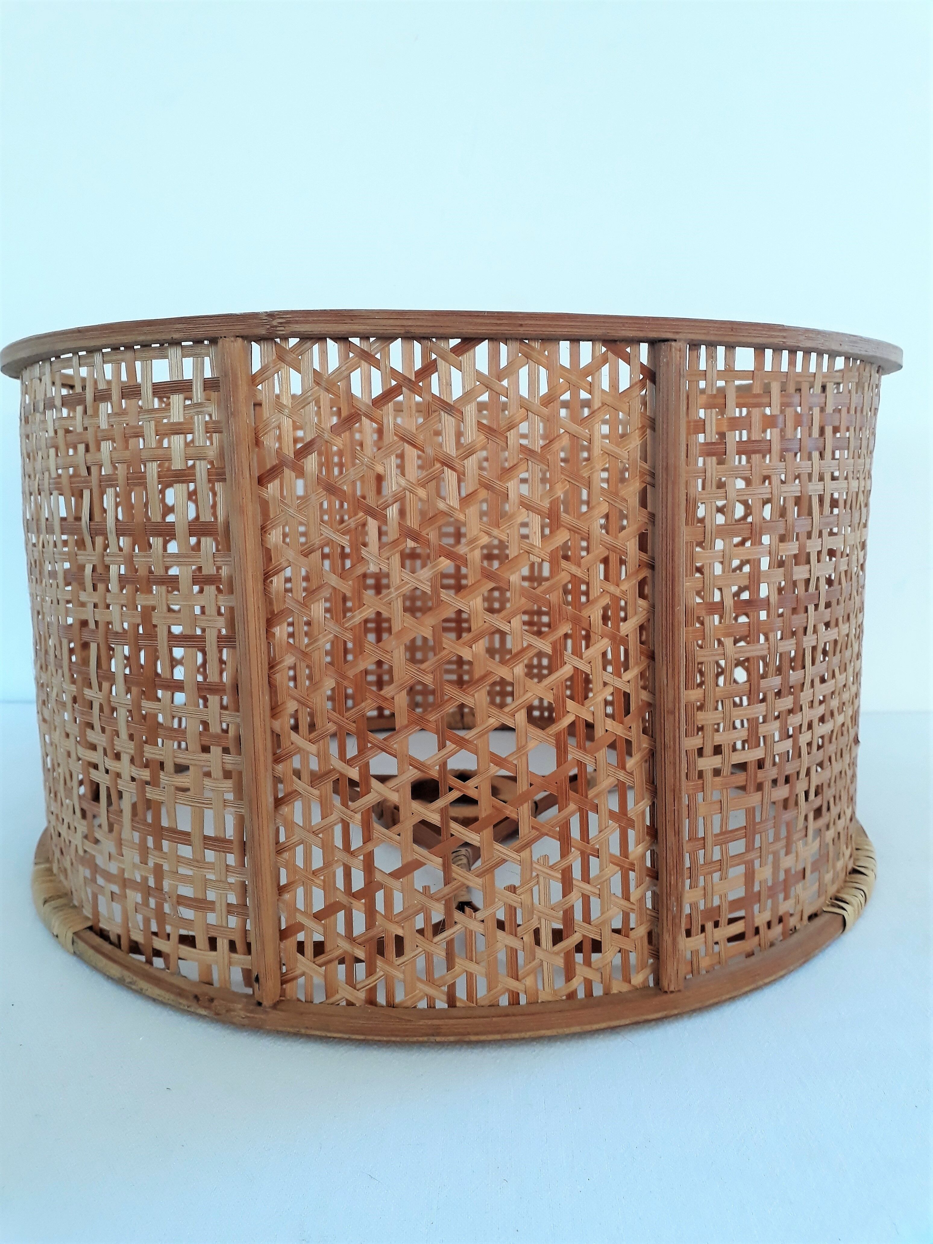 Braided bamboo hanging lamp