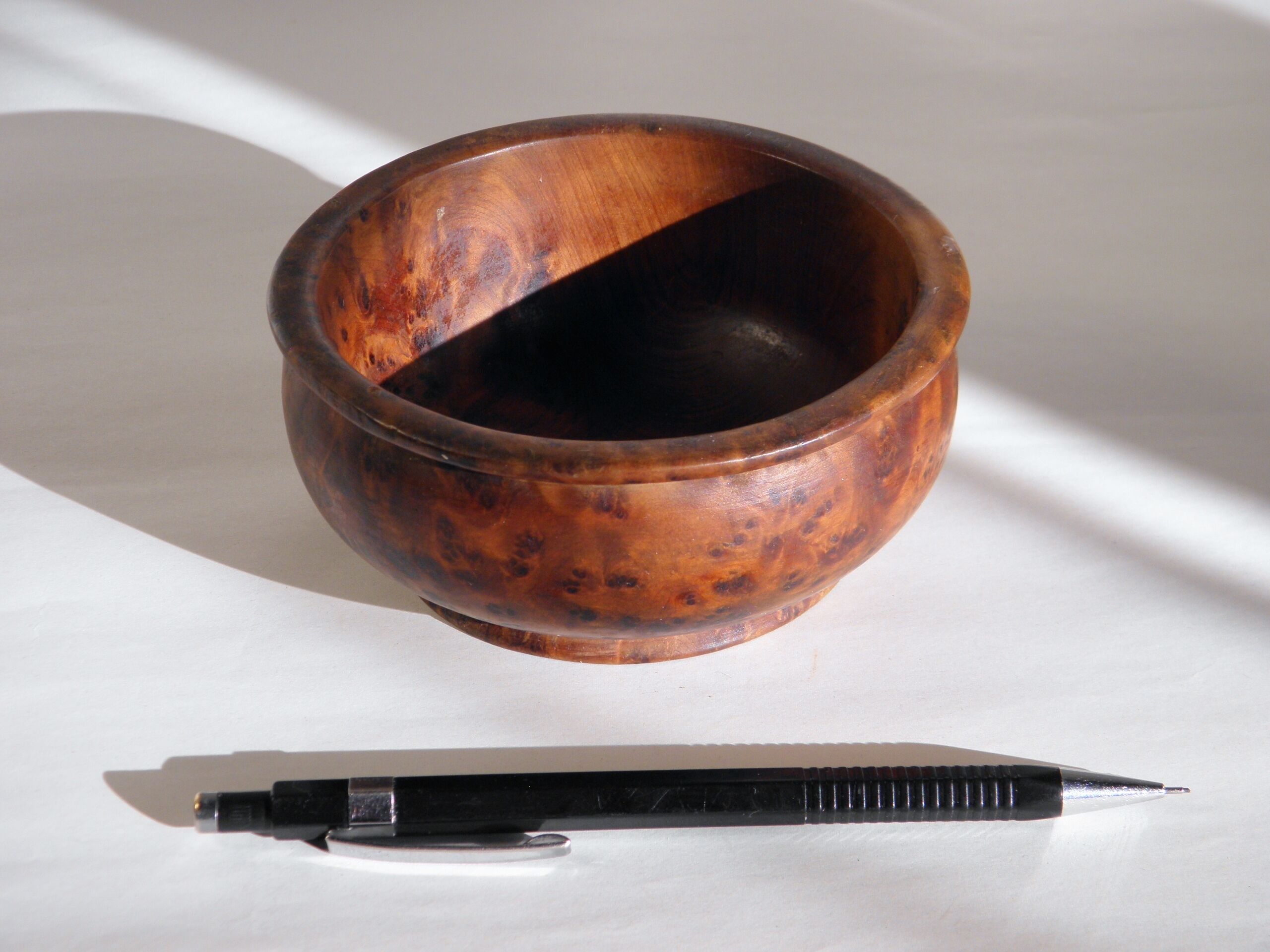 11 cm thuya magnifying glass pocket