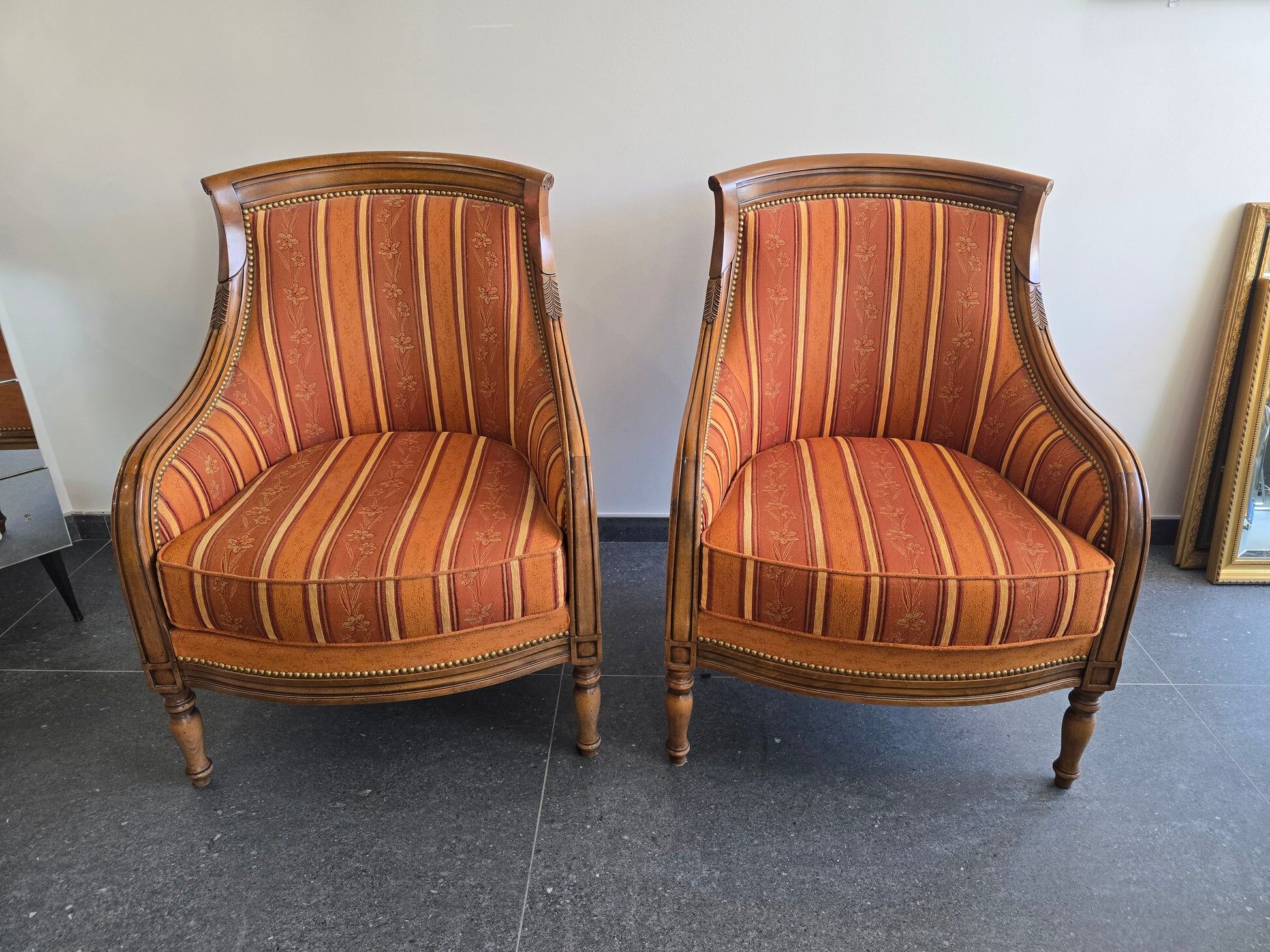 Pair of high-quality bergère armchairs – Manufacture SE