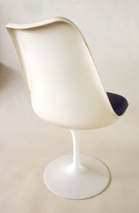 Eero Saarinen Tulip chairs
