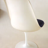 Eero Saarinen Tulip chairs