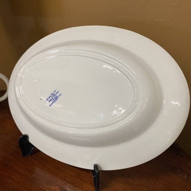 Oval dish in Tournai porcelain, Boch Frères, fly decoration