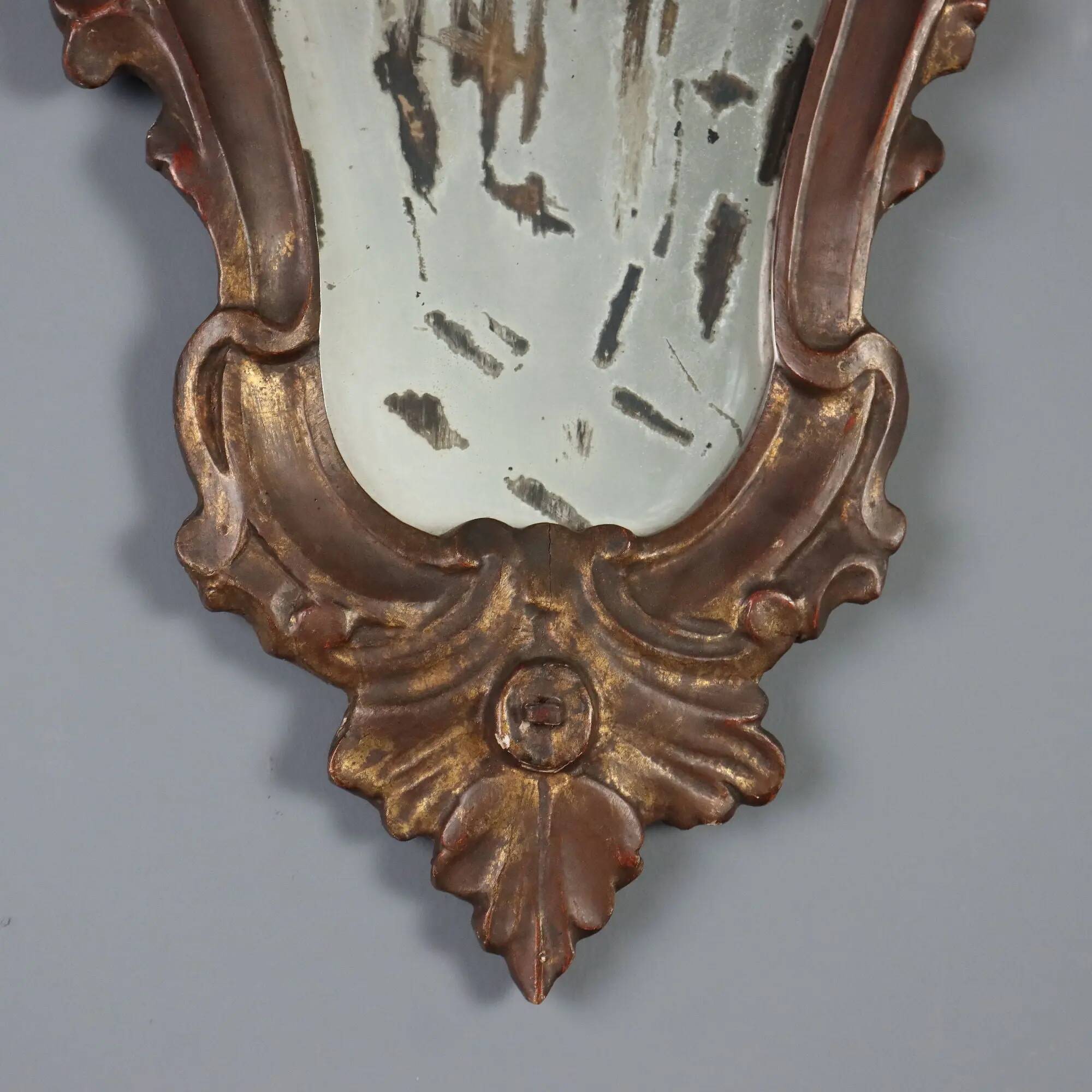 Small antique mirrors in carved and gilded wood, Italy, 20th century.