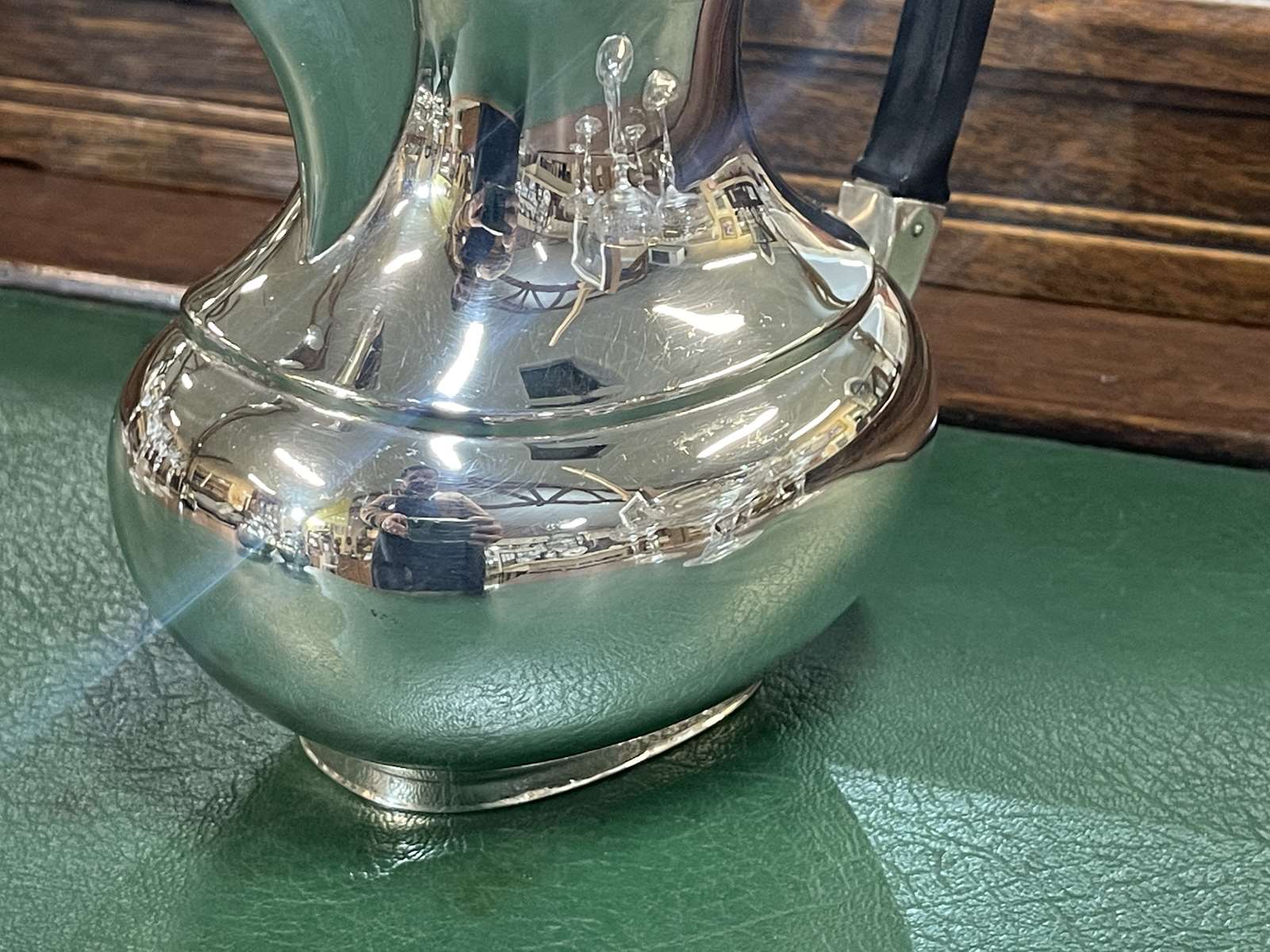 English coffee set in silver metal of the early twentieth century