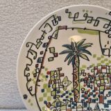 Hollow round dish impressionist décor by Javier Mariscal