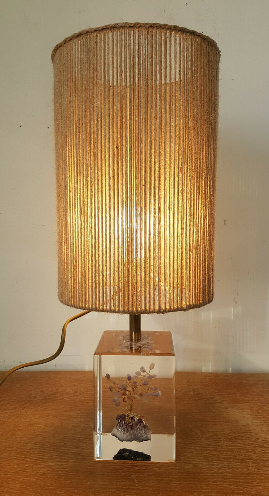 Resin lamp with amethyst shaft inclusion