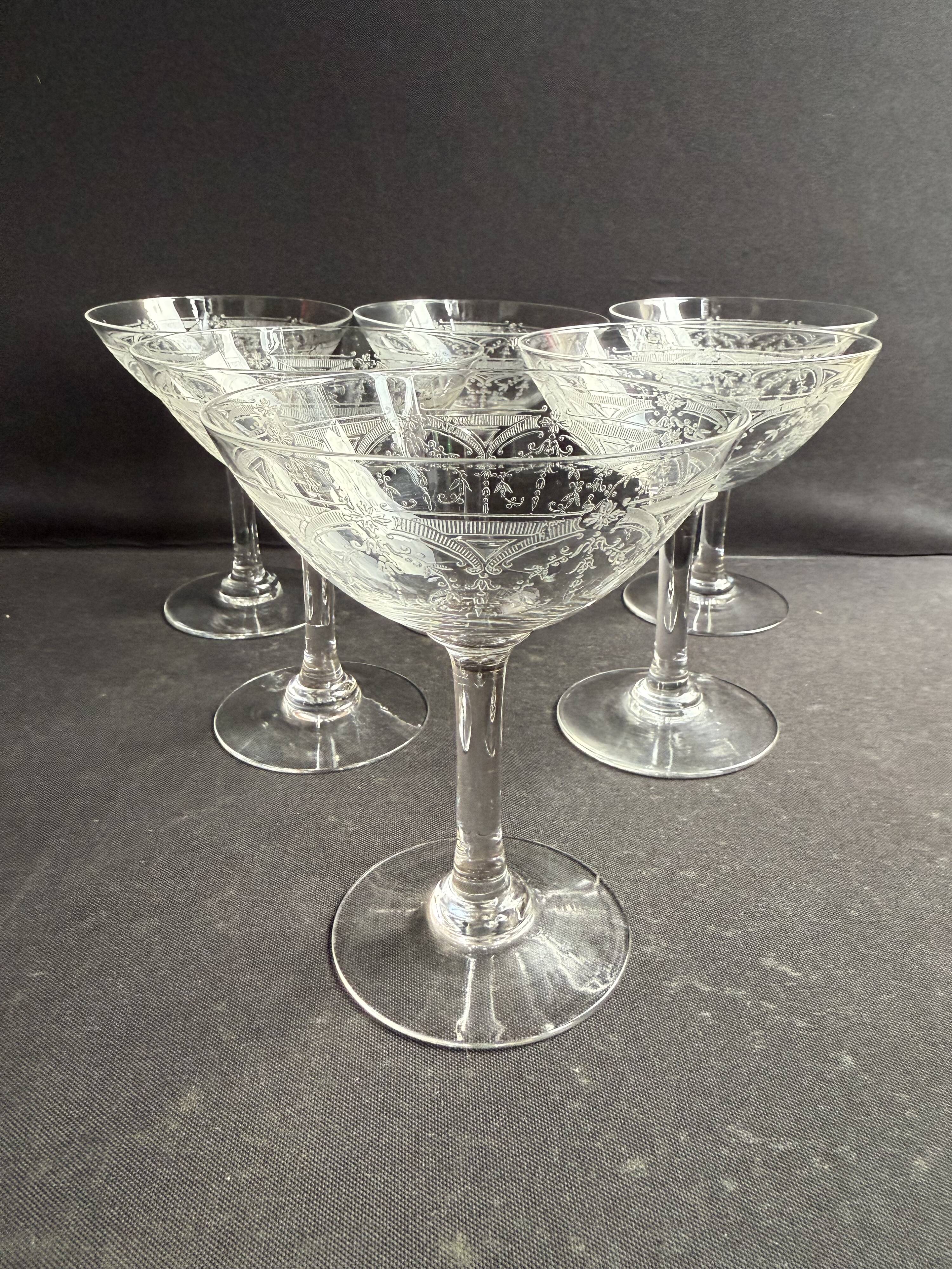 6 champagne coupes Saint Louis service Manon
