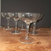 6 coupes à champagne en cristal neuves