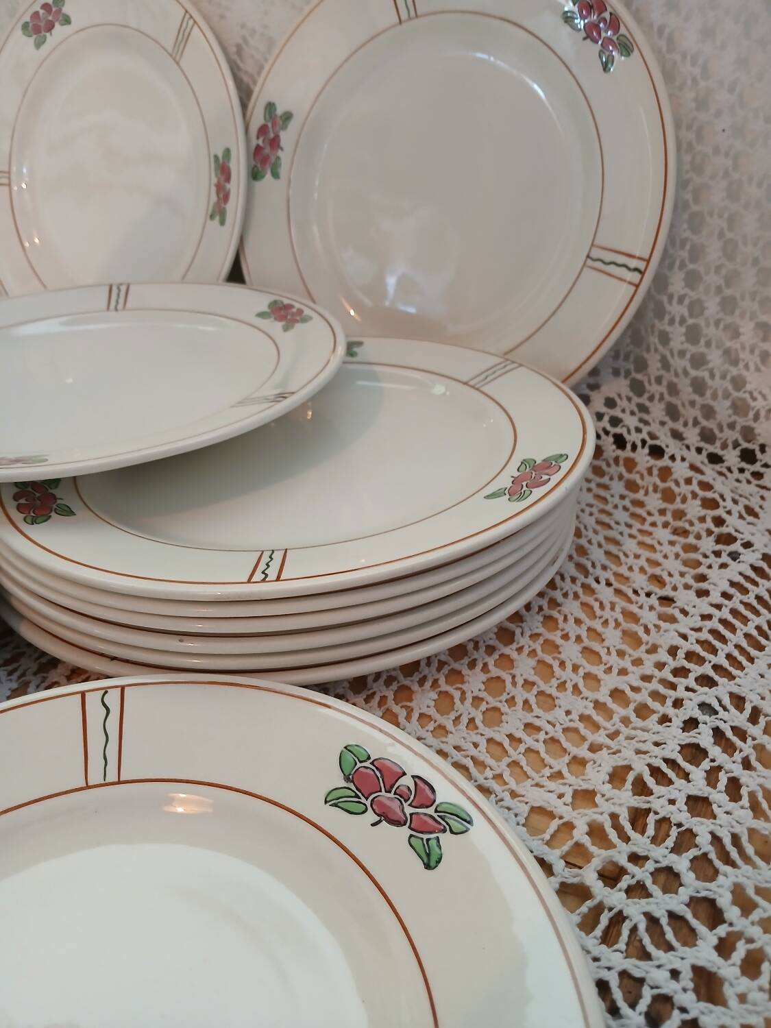 14 Terre de fer SALINS "Water Lily" plates