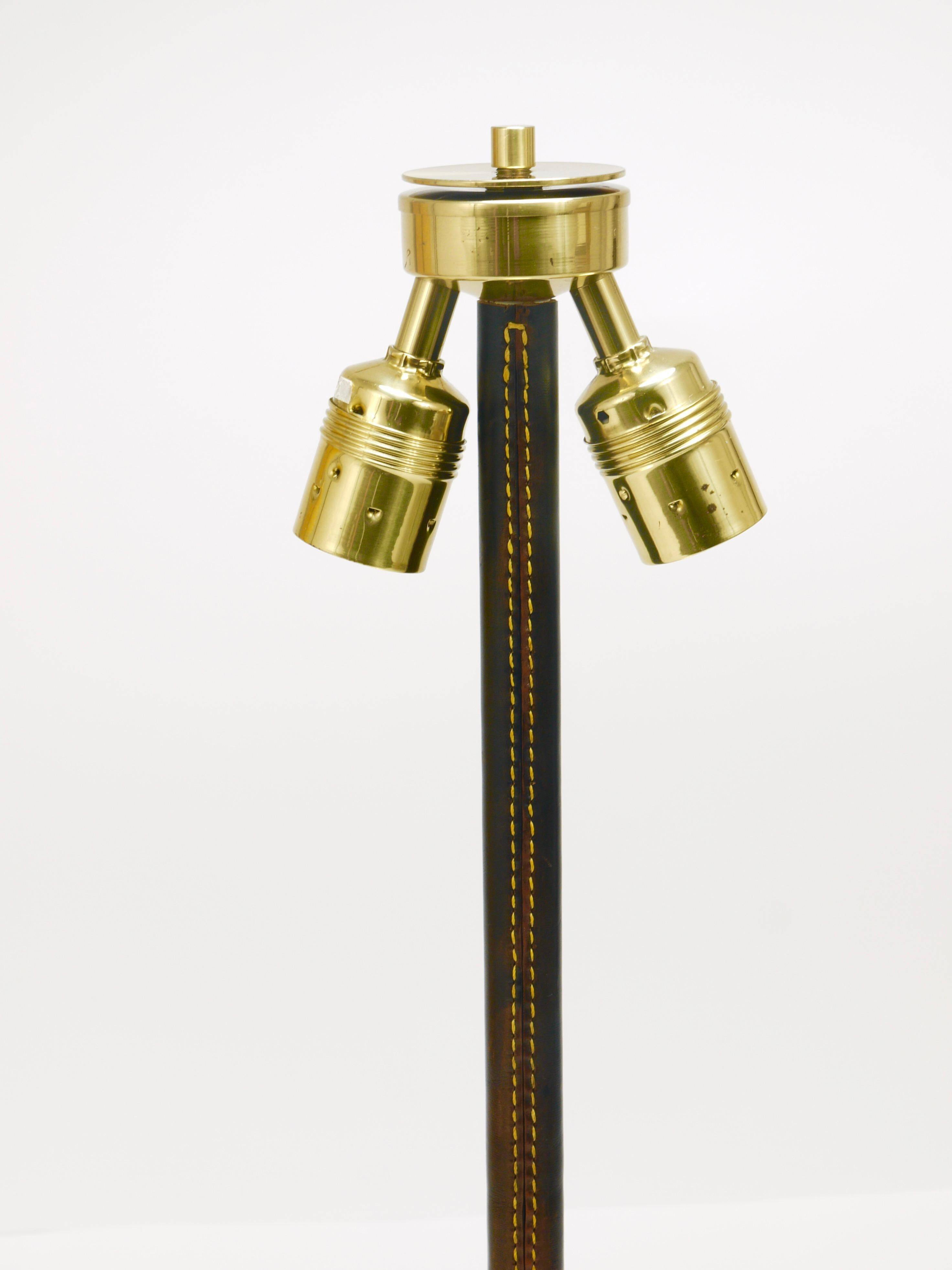 Pair of table lamps or accent lamps in brass and leather by J.T. Kalmar, Mid-Century, Austria, 1960s.