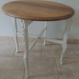 Side table or pedestal table