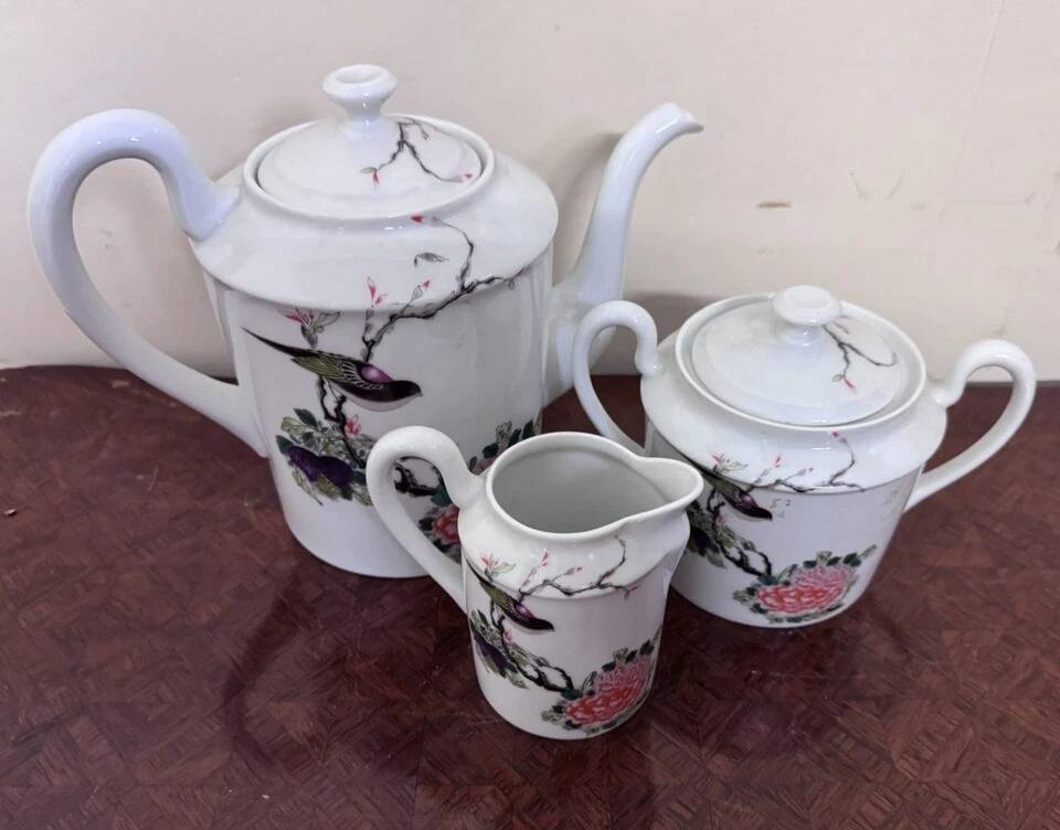 Limoges porcelain tea service – Asian decor "Bird and Peony"