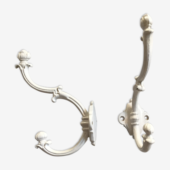 Wall hooks in white enamelled cast iron style "bistrot"