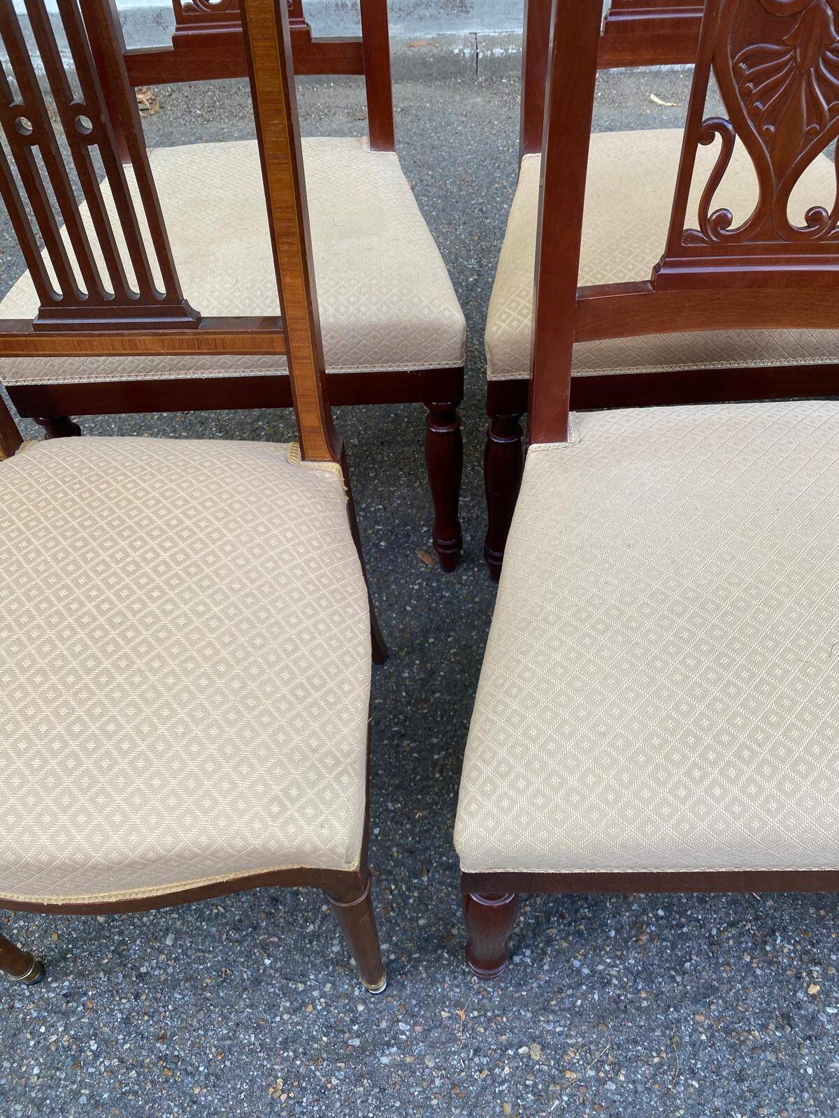 8 Louis XVI chairs in solid wood and beige fabric