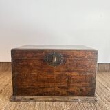 Coffre ancien en bois massif