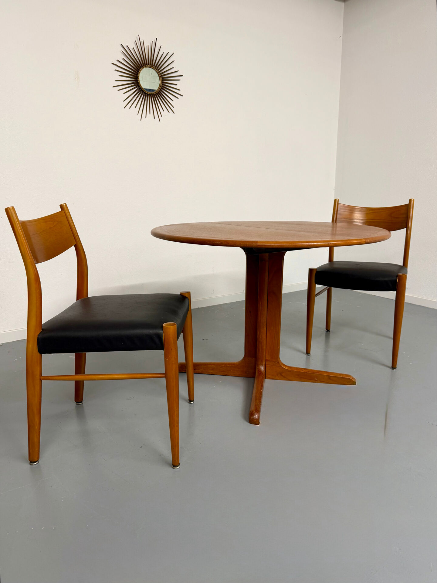 Vintage round dining table Scandinavian design an60 Falster Furniture
