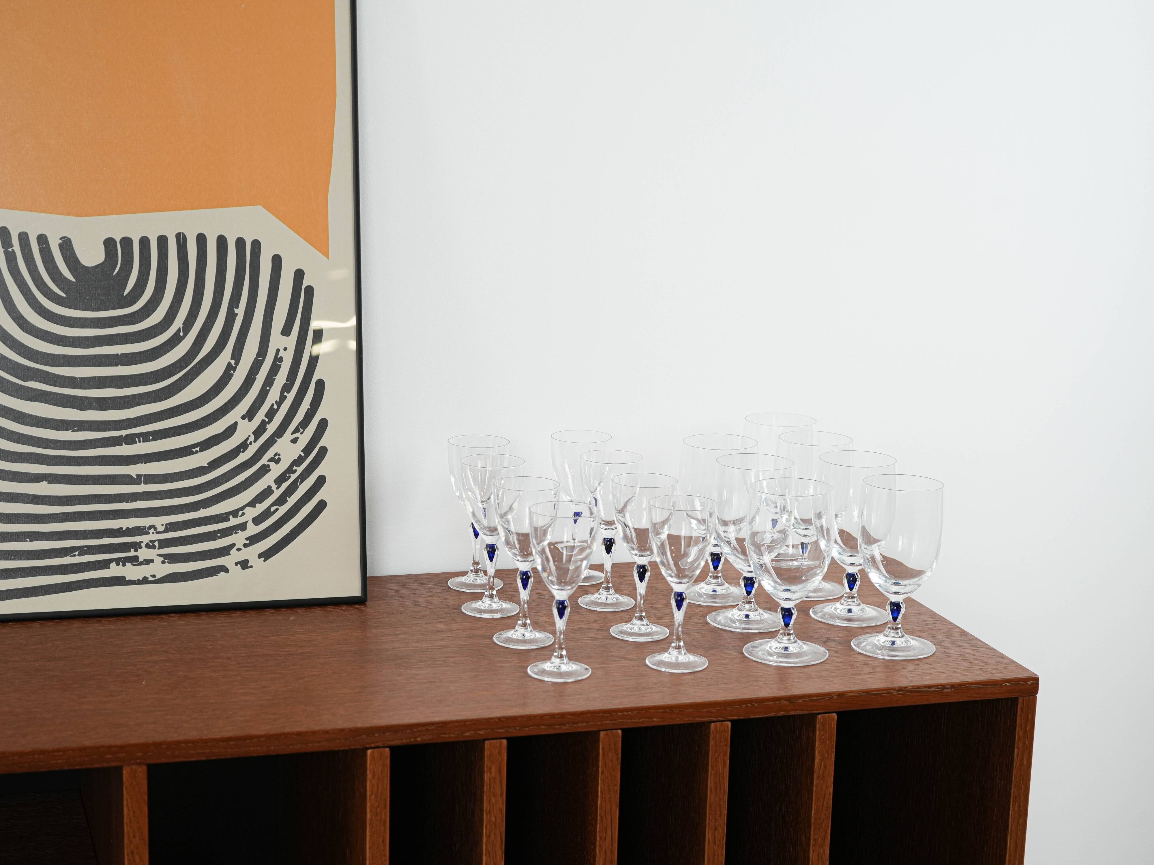 The set of Venise Saphir glasses, French design, 1970s, manufactured by Cri