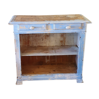 Buffet without pretty door patina