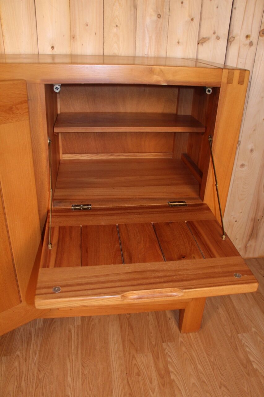 Enfilade en orme de la Maison Regain