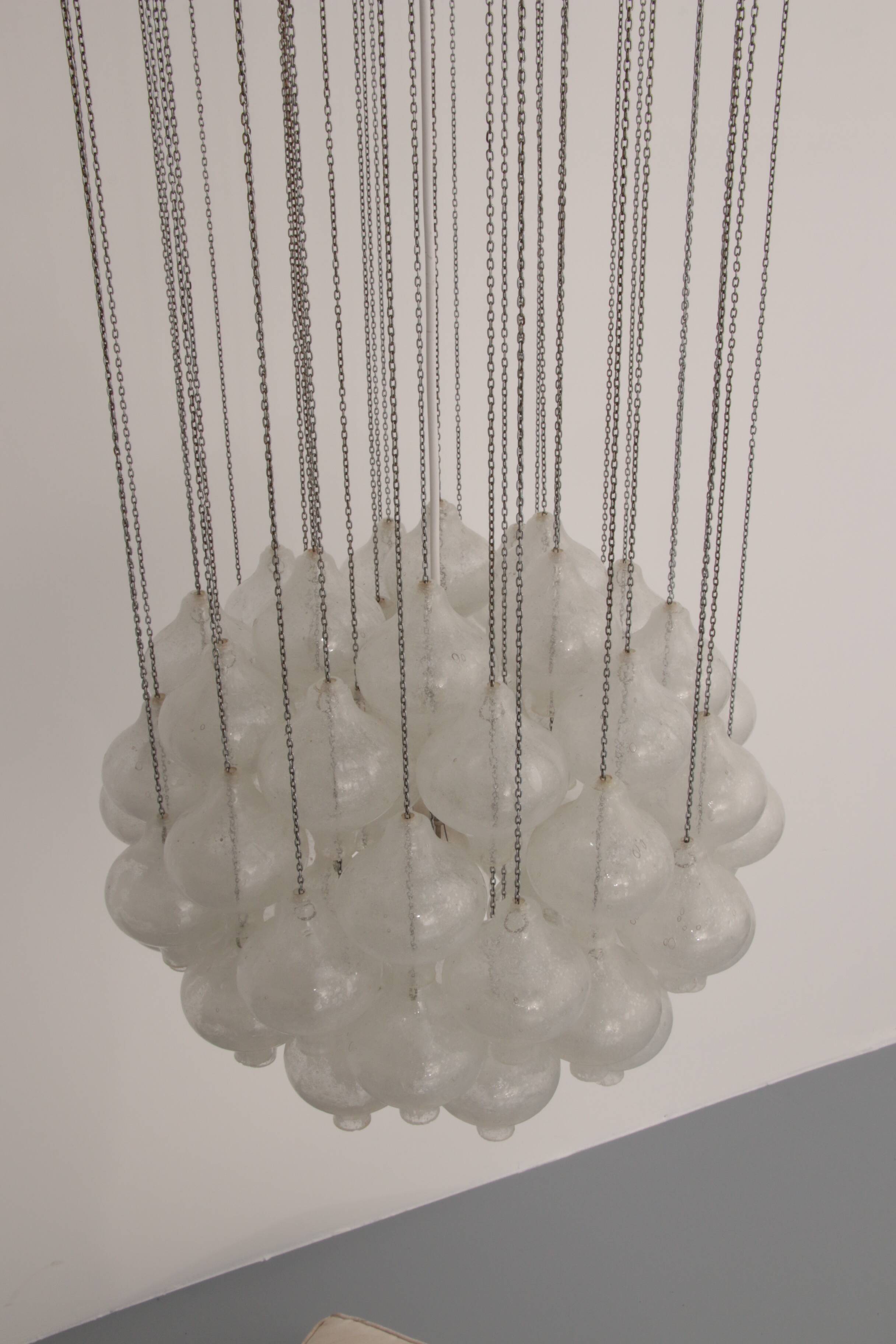 Kalmar 'Tulipan' Chandelier Pendant Light, Blown Glass, 1970