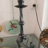 Wrought iron lamp to pose